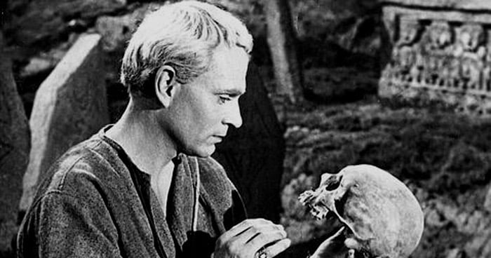Hamlet-Hz-2 (1).jpg